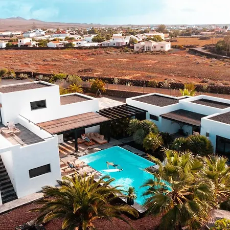 Puresurfcamps Surflodge Fuerteventura Bed & Breakfast